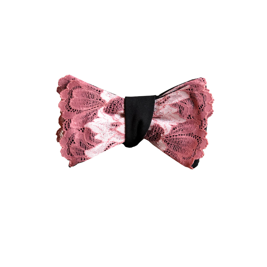 Mezzanotte lace bow tie in Bellini Pink.